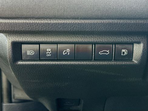 Used 2025 Toyota Camry LE w/ Convenience Package AWD/4WD image 12