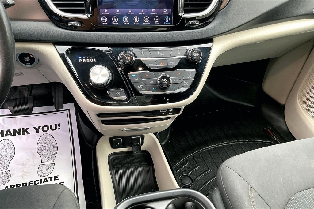 Used 2019 Chrysler Pacifica Touring Plus w/ Cold Weather Group FWD image 36