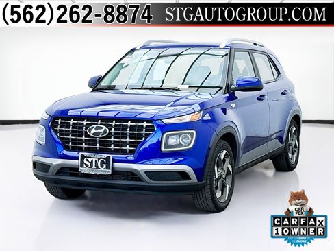 Used 2023 Hyundai Venue SEL image 1