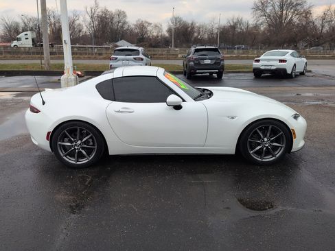Used 2019 MAZDA MX-5 Miata RF Grand Touring image 2