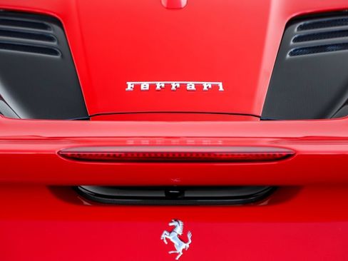 Certified 2022 Ferrari F8 Tributo RWD image 45