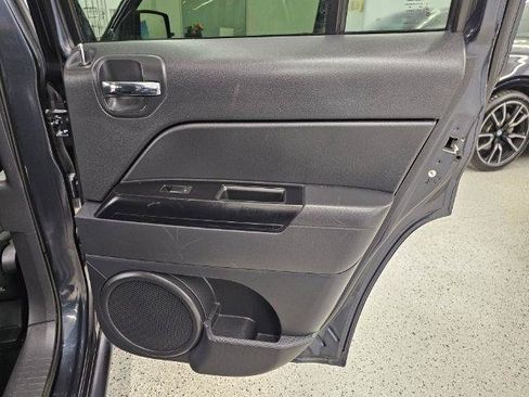 Used 2016 Jeep Patriot Sport w/ Power Value Group FWD image 30