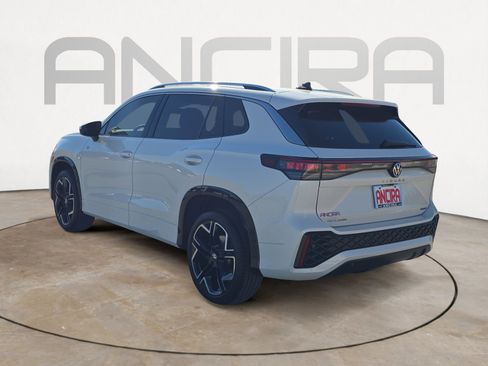 Used 2026 Volkswagen Tiguan SEL R-Line image 8