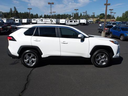 Used 2023 Toyota RAV4 XLE w/ Convenience Package AWD/4WD image 6