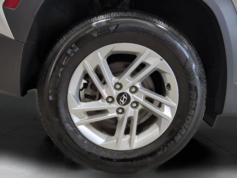 Used 2025 Hyundai Tucson SE AWD/4WD image 26