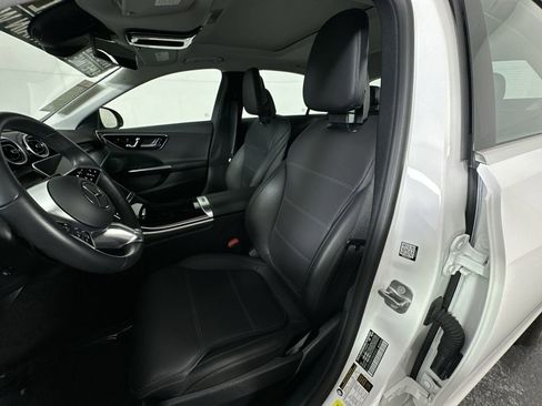 Used 2025 Mercedes-Benz C 300 Sedan image 11