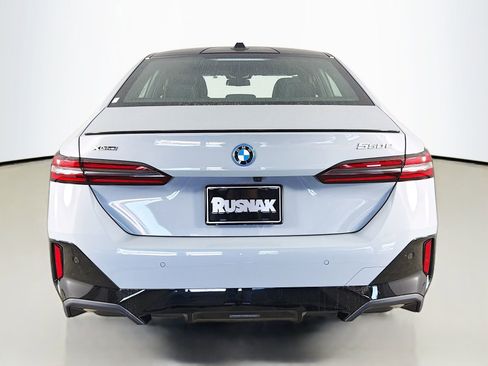 New 2026 BMW 550e xDrive AWD/4WD image 6