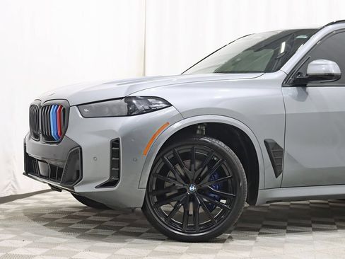 Used 2026 BMW X5 xDrive40i w/ M Sport Package AWD/4WD image 2