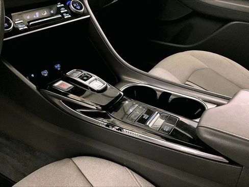 Used 2020 Hyundai Sonata SEL w/ Convenience Package image 16