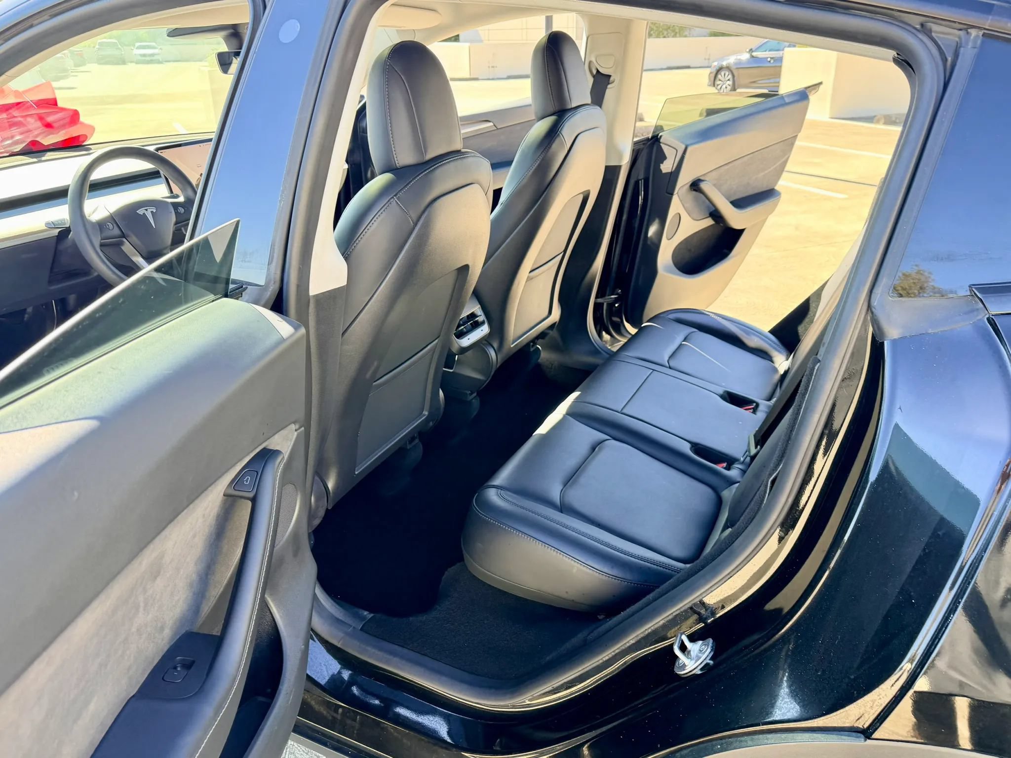 Used 2023 Tesla Model Y Long Range AWD/4WD image 26