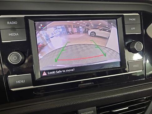 Used 2020 Volkswagen Jetta R-Line image 24