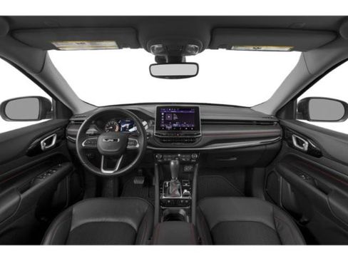 Used 2022 Jeep Compass Trailhawk w/ Trailhawk Convenience Group AWD/4WD image 11