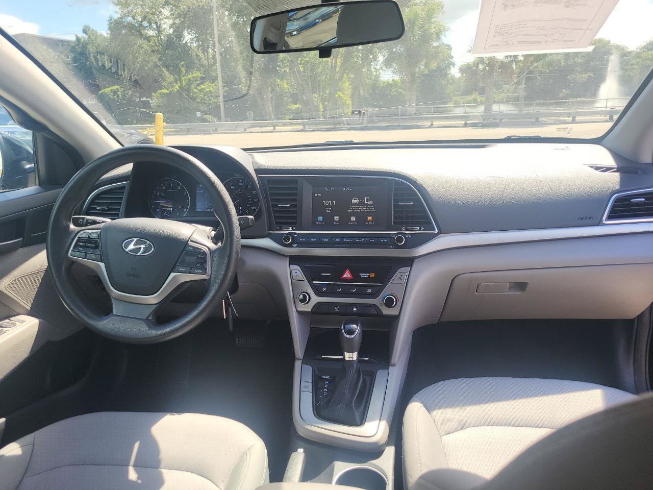Used 2017 Hyundai Elantra SE FWD image 37