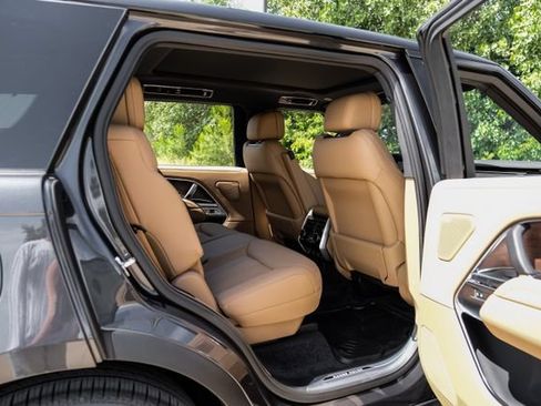 New 2026 Land Rover Range Rover Long Wheelbase SE AWD/4WD image 46