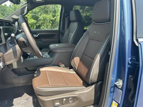 New 2026 GMC Sierra 3500 Denali w/ Denali Reserve Package AWD/4WD image 21