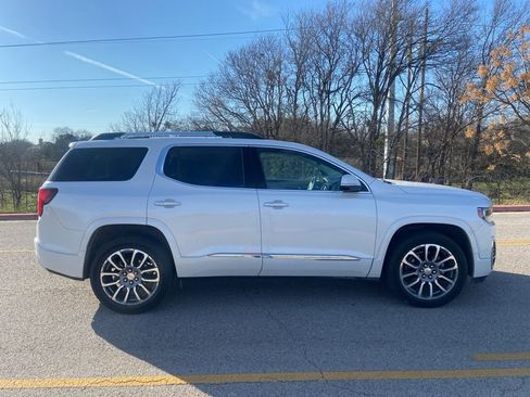Used 2022 GMC Acadia Denali w/ Denali Ultimate Package image 3