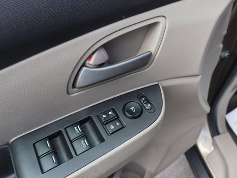 Used 2012 Honda Odyssey EX-L image 18