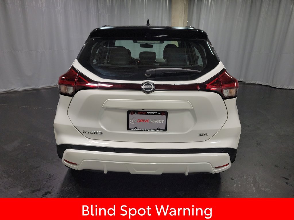 Used 2023 Nissan Kicks SR w/ SR Premium Package FWD image 7