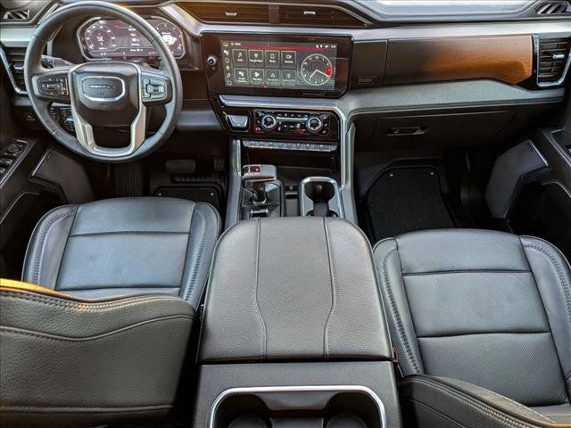 Used 2024 GMC Sierra 1500 Denali w/ Denali Reserve Package AWD/4WD image 16