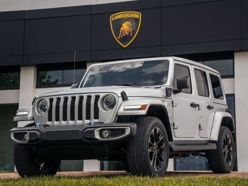 Used 2023 Jeep Wrangler Unlimited Sahara w/ Cold Weather Group AWD/4WD image 1