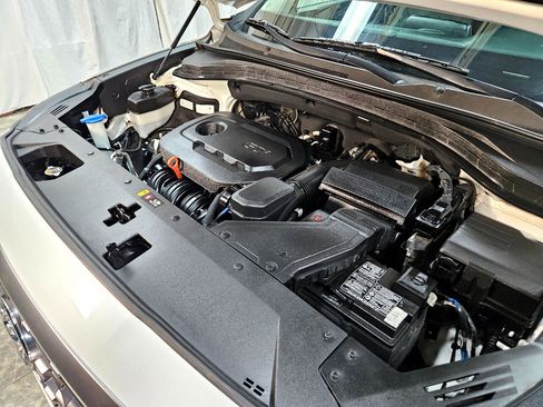 Used 2020 Hyundai Santa Fe SE w/ Cargo Package image 7