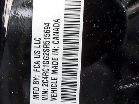 Used 2025 Chrysler Pacifica Limited image 27