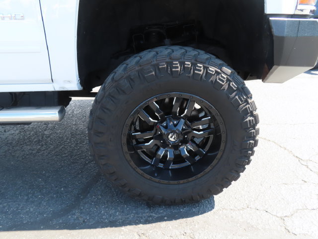 Used 2017 Chevrolet Silverado 3500 LT AWD/4WD image 11