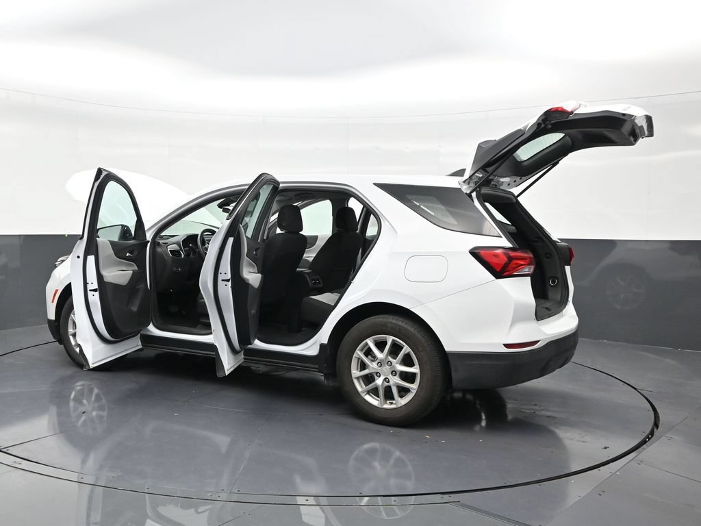 Used 2024 Chevrolet Equinox LS w/ Driver Confidence II Package FWD image 31