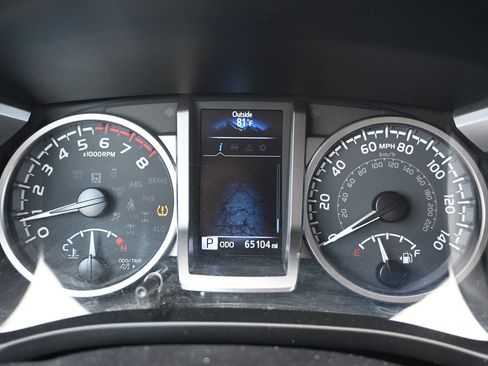 Used 2022 Toyota Tacoma SR image 14