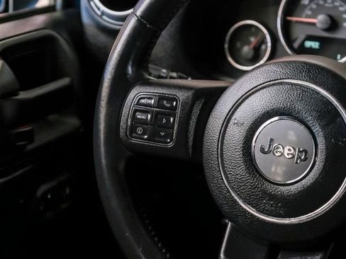 Used 2015 Jeep Wrangler Unlimited Sahara w/ Connectivity Group image 19