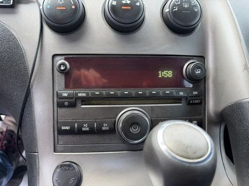 Used 2008 Pontiac Solstice Convertible w/ Premium Package RWD image 23