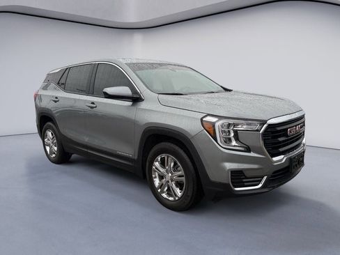 Used 2023 GMC Terrain SLE image 7
