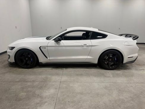 Used 2018 Ford Mustang Shelby GT350 w/ Convenience Package image 9
