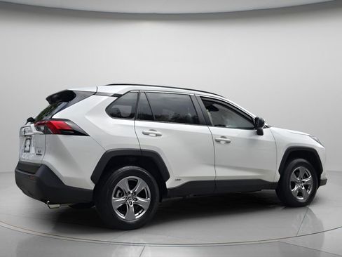 Used 2023 Toyota RAV4 LE image 7