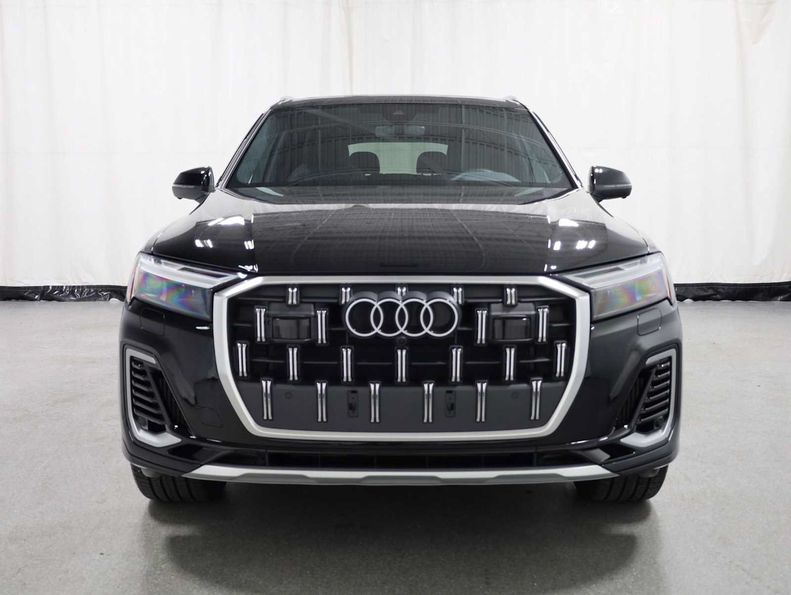 Certified 2025 Audi Q7 3.0T Premium Plus w/ Premium Plus Package AWD/4WD image 8