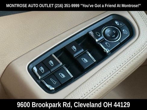 Used 2020 Porsche Macan AWD/4WD image 41