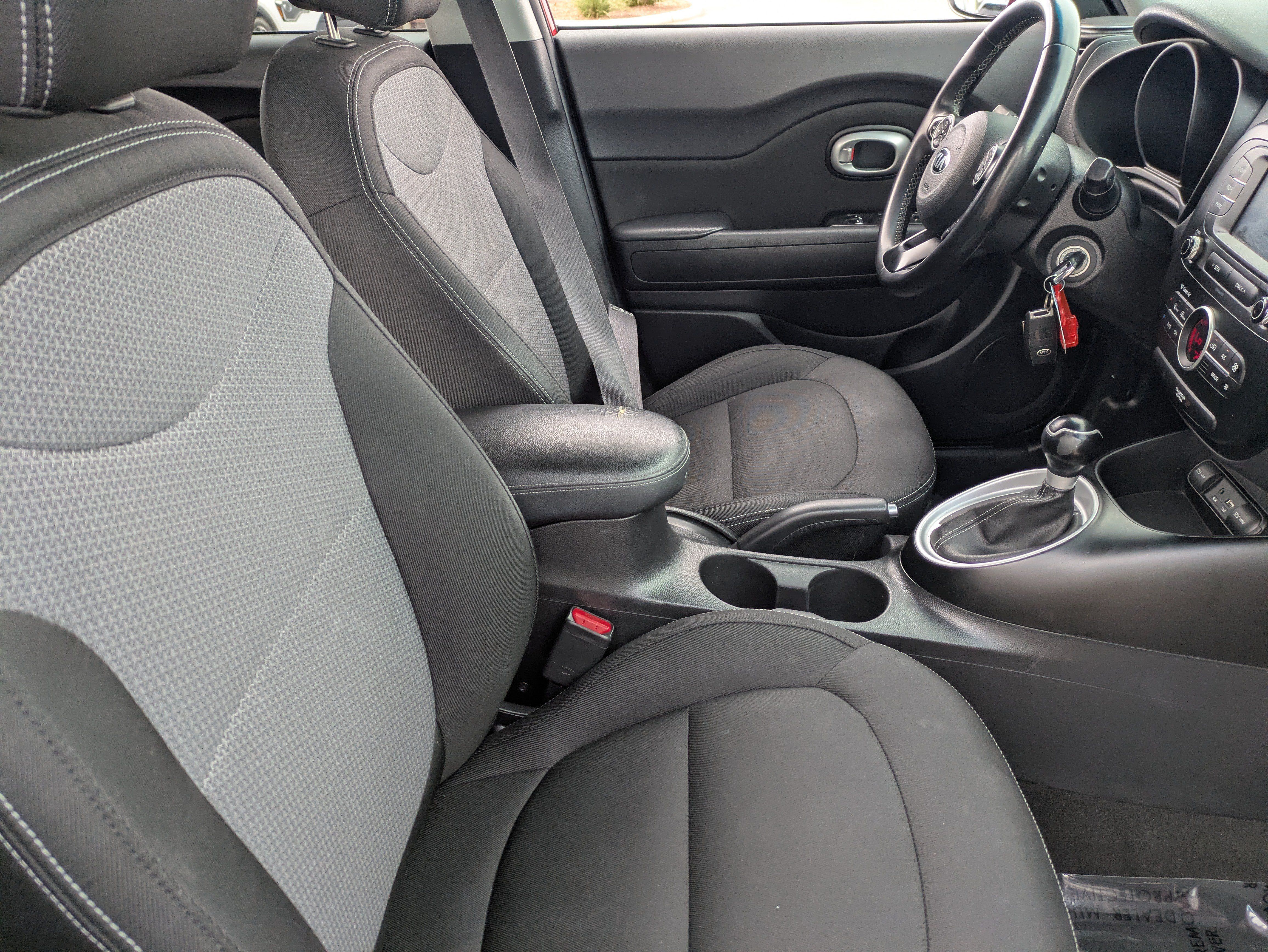 Used 2017 Kia Soul + w/ Designer's Package FWD image 12