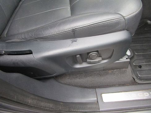 Used 2019 Land Rover Discovery HSE AWD/4WD image 29
