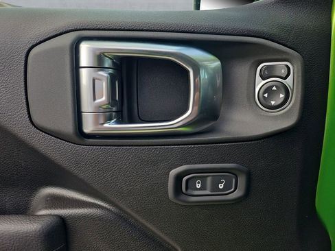 New 2025 Jeep Gladiator Sport image 18