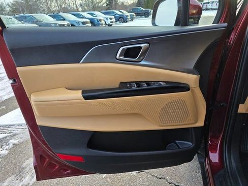 Certified 2024 Kia Carnival LX image 20