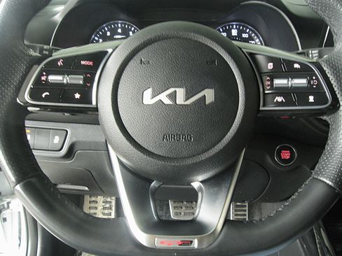 Used 2022 Kia Forte GT-Line w/ GT-Line Premium Package image 12