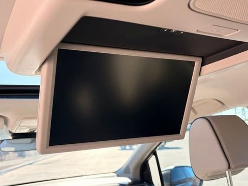 Used 2025 Honda Odyssey Touring image 16