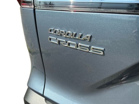 Used 2026 Toyota Corolla Cross XLE w/ Convenience Package FWD image 16