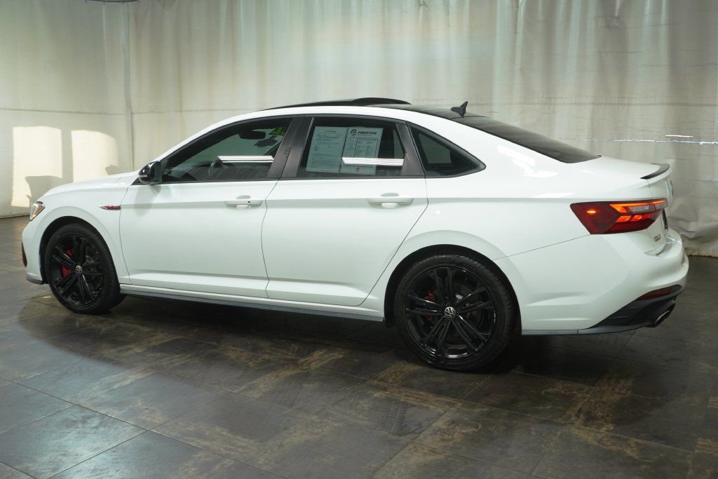 Used 2022 Volkswagen Jetta GLI Autobahn FWD image 7
