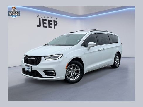 Used 2022 Chrysler Pacifica Touring-L image 1