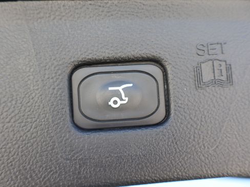 Used 2024 Ford Edge SEL w/ Sport Appearance Package AWD/4WD image 27
