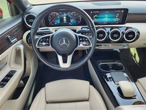 Used 2020 Mercedes-Benz A 220 4MATIC image 17