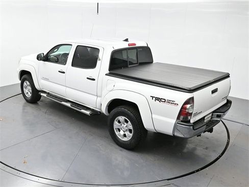 Used 2012 Toyota Tacoma PreRunner image 31