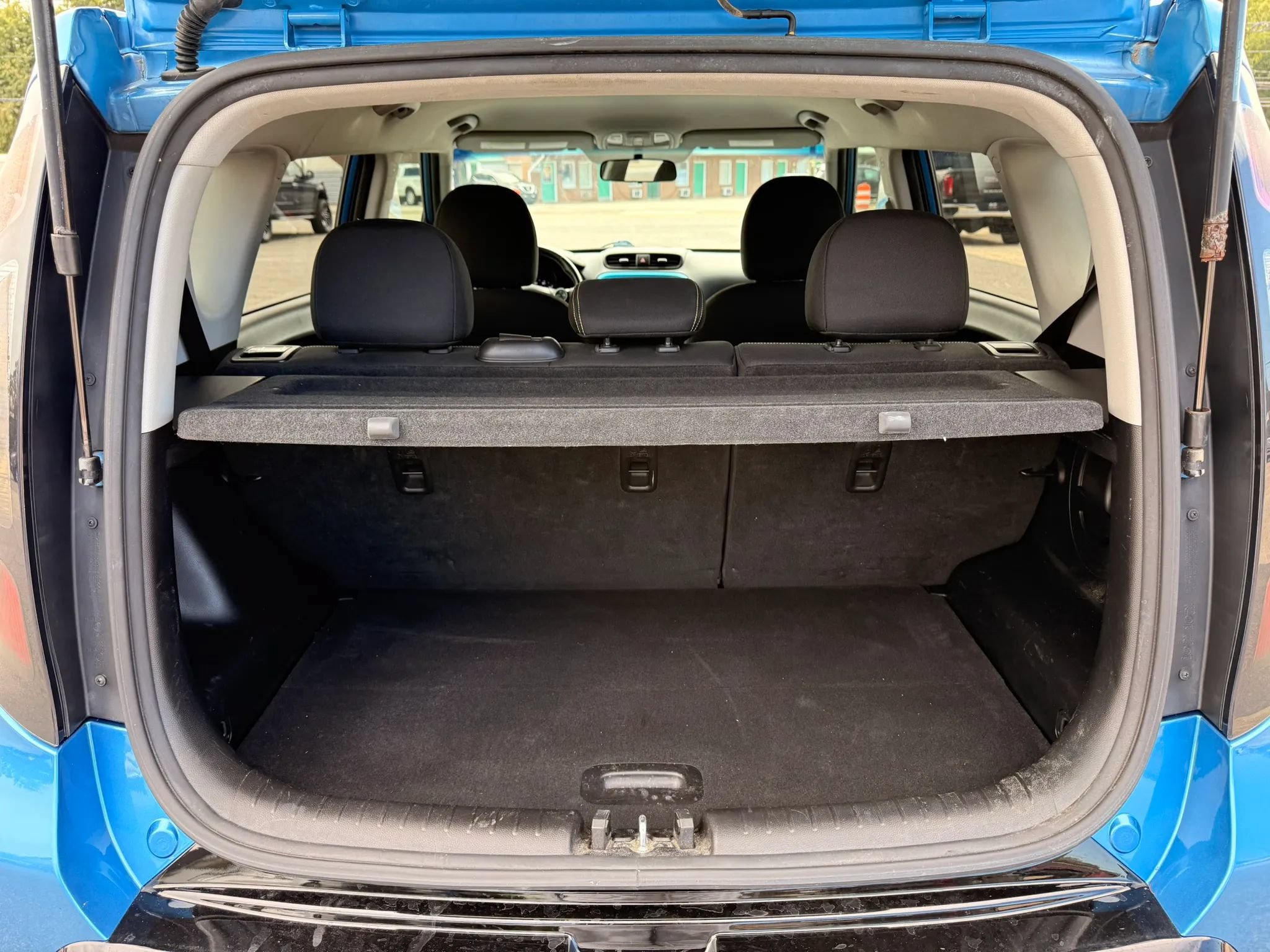 Used 2016 Kia Soul + w/ Designer's Package FWD image 30