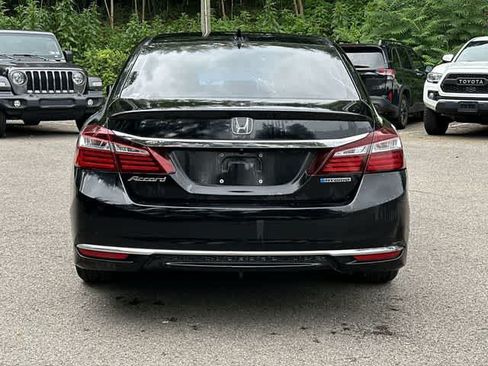 Used 2017 Honda Accord EX-L image 4